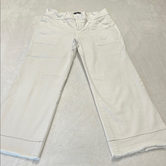 LEVEL 99 WOMENS SIZE 26 White Wide-Leg Cropped Jeans, Button Fly - Picture 1 of 8